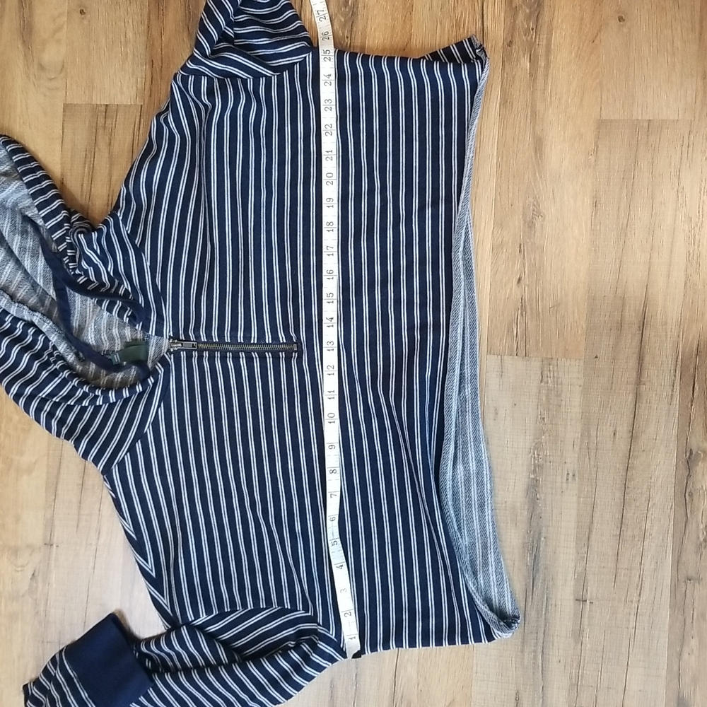 WILD FABLE Navy Striped 3/4 Zip Cropped Hoodie - Picture 10 of 12